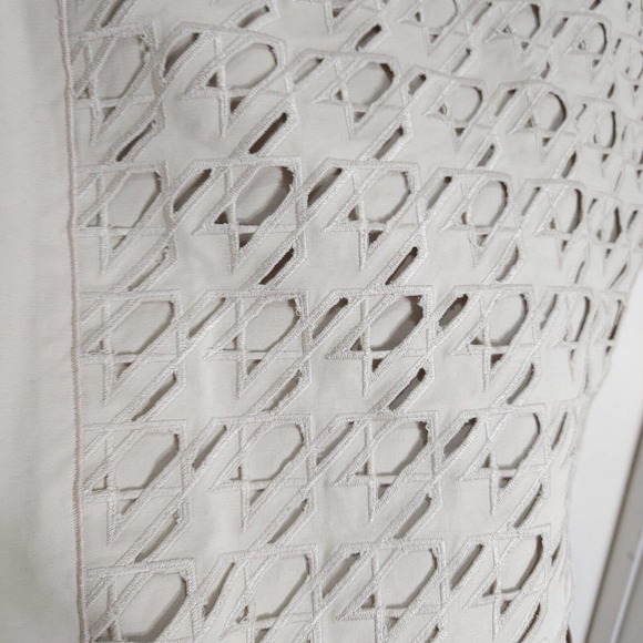 Carlisle Womens Skirt Beige Houndstooth Cut Out Embroidered Pencil Mini Size 8 M - Picture 5 of 10